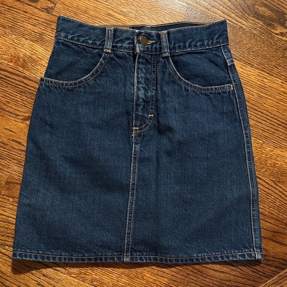 Street Worn | Vintage Denim Skirt Floral Embroidery Sz 8‎